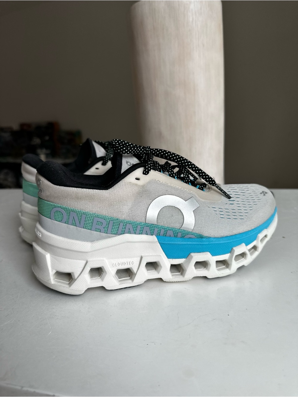 On Cloudmonster Women’s Running Shoes Size 6.5